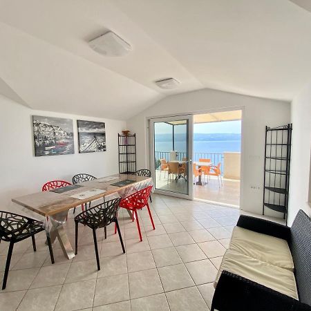 Apartmani Mateo オミシュ エクステリア 写真